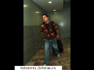 poncho rbd embarcando para a españa